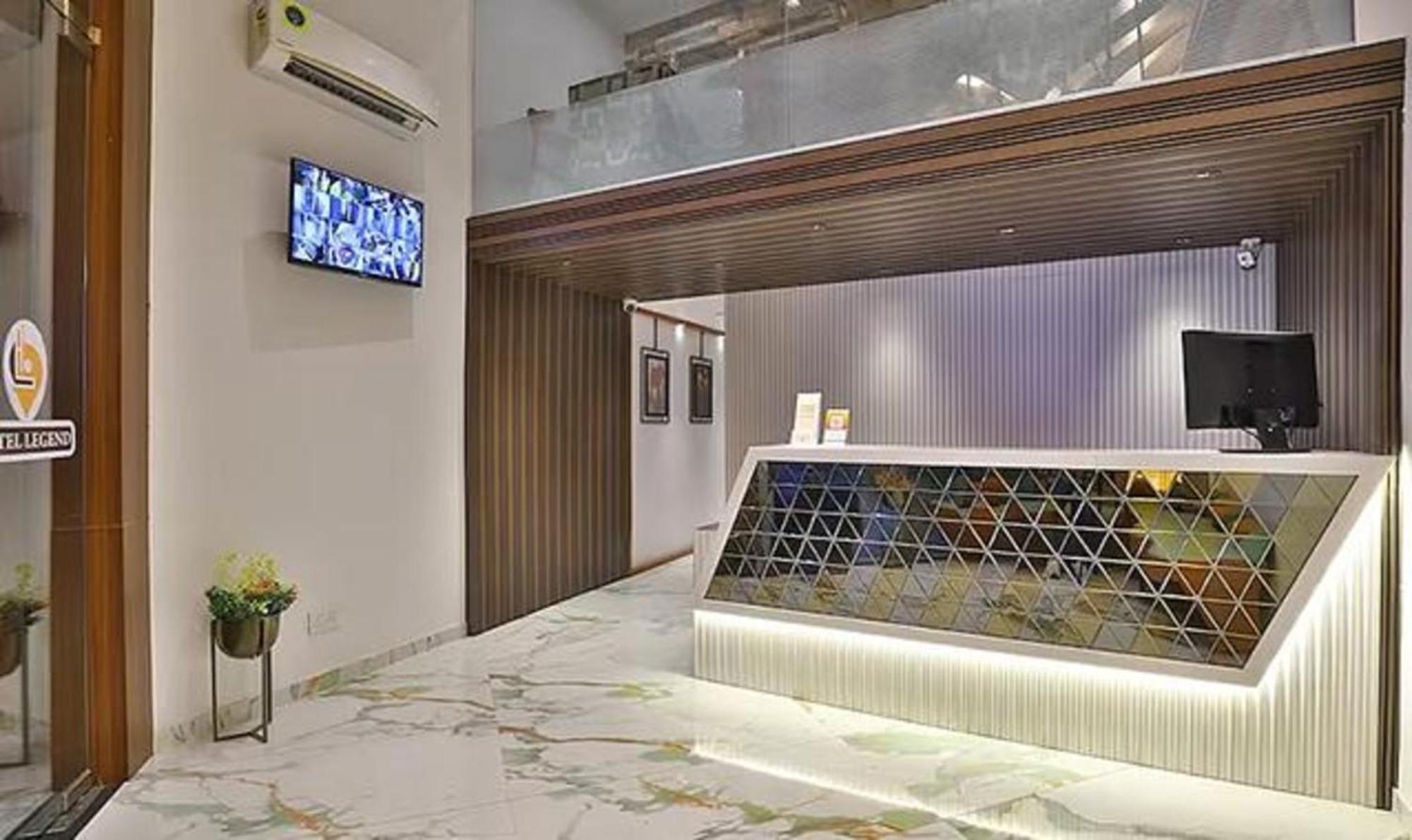 Fabhotel Prime Legend 수라트 외부 사진