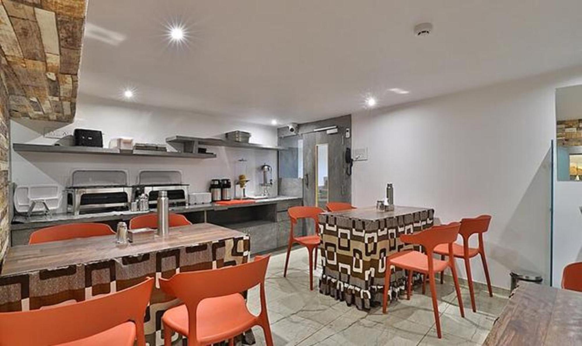 Fabhotel Prime Legend 수라트 외부 사진